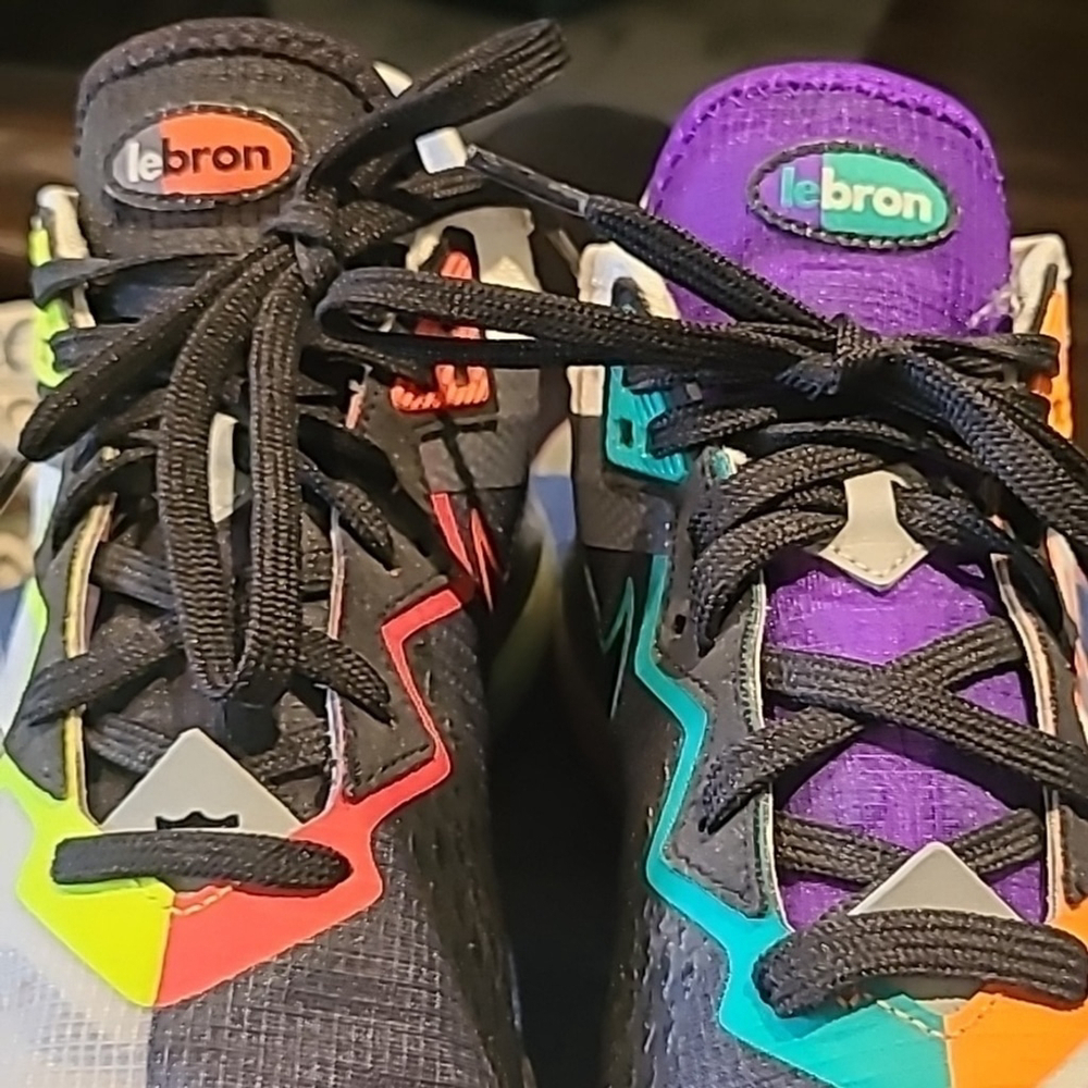 NIKE LeBron XVIII Low "Greedy"airmax sneakers multi color Mens sz 8.(#1199)VGC. - Picture 3 of 13